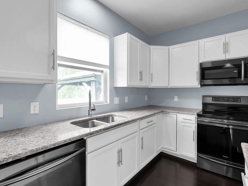 4945 Farview Road, Columbus, OH 43231 Photo 6