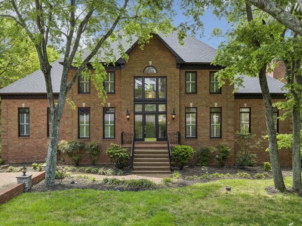 9129 Brentmeade Blvd, Brentwood, TN 37027