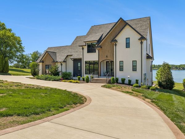 112 Sterling Rd, Hendersonville, TN 37075