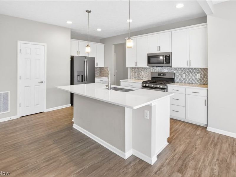 37111 Golden Eagle Drive , North Ridgeville, OH 44039 Photo 10