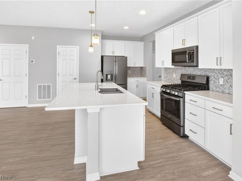 37111 Golden Eagle Drive , North Ridgeville, OH 44039 Photo 11