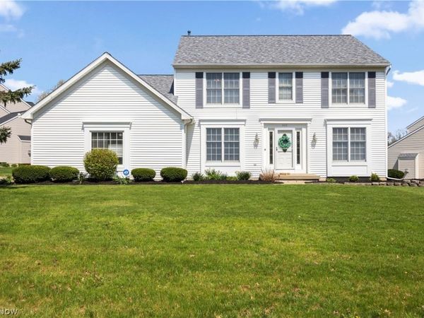 945 Red Tailed Lane , Amherst, OH 44001