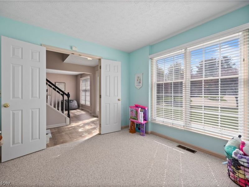 945 Red Tailed Lane, Amherst, OH 44001 Photo 5