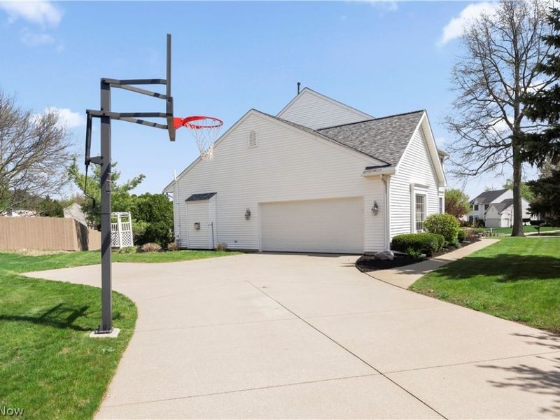 945 Red Tailed Lane, Amherst, OH 44001 Photo 50