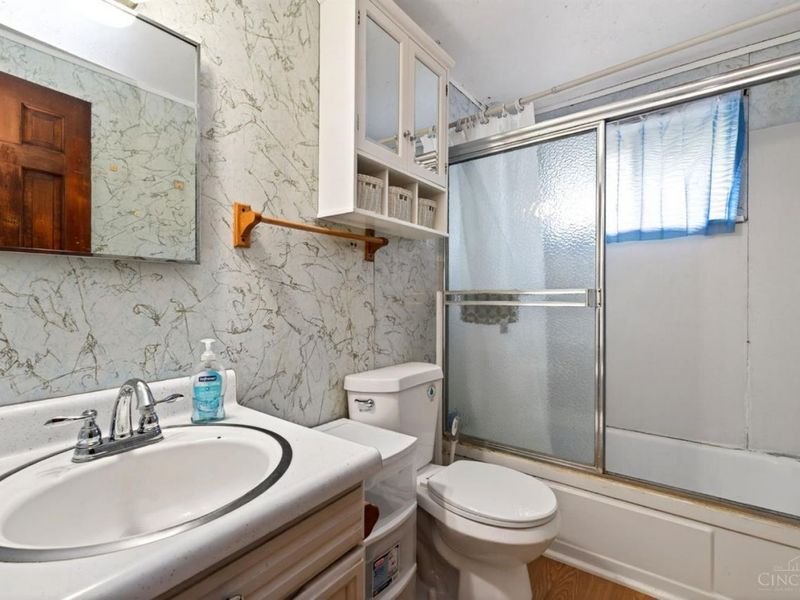 96 Chickasaw Drive, Hamilton, OH 45013 Photo 14