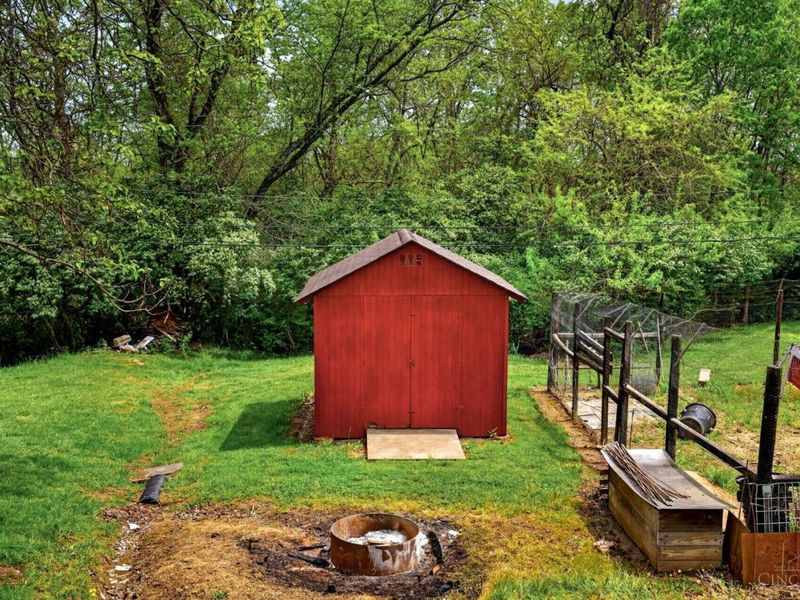 96 Chickasaw Drive, Hamilton, OH 45013 Photo 23