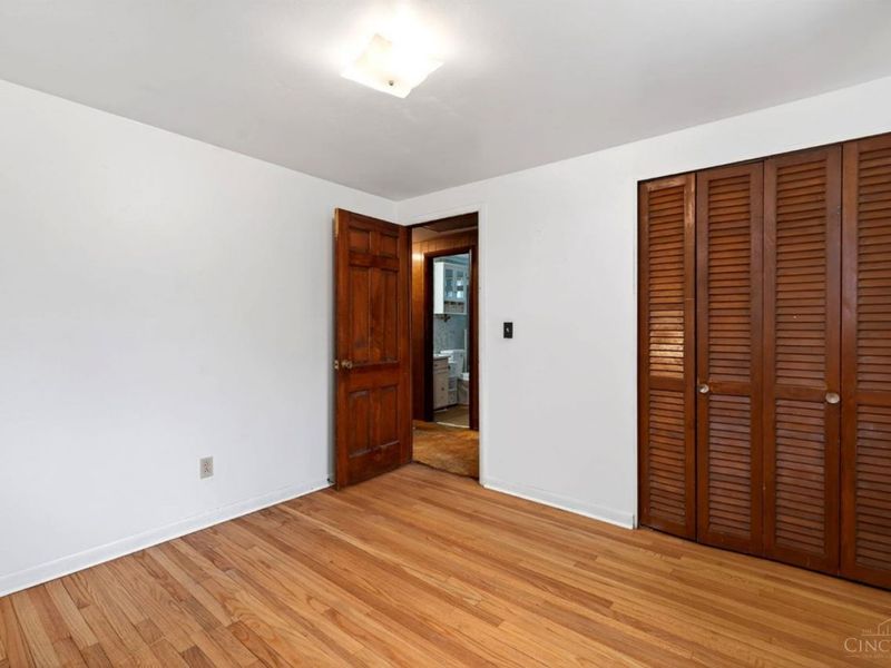 96 Chickasaw Drive, Hamilton, OH 45013 Photo 9