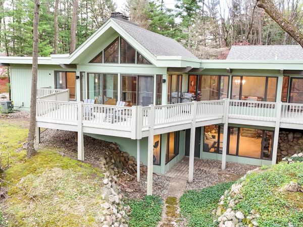 453 E Hamilton Lane, Battle Creek, MI 49015