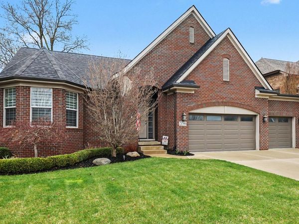 21799 Christenbury Creek Boulevard, Macomb, MI 48044