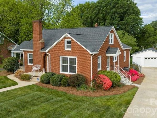 124 Rumple Street , Troutman, NC 28166