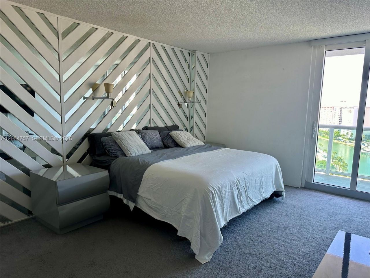 100 Bayview Dr, Unit 1503, Sunny Isles Beach, FL 33160 Photo