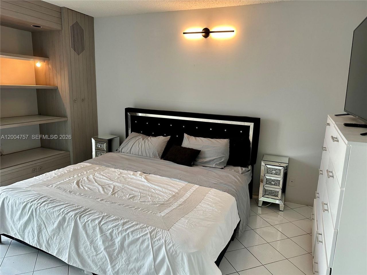 100 Bayview Dr, Unit 1503, Sunny Isles Beach, FL 33160 Photo