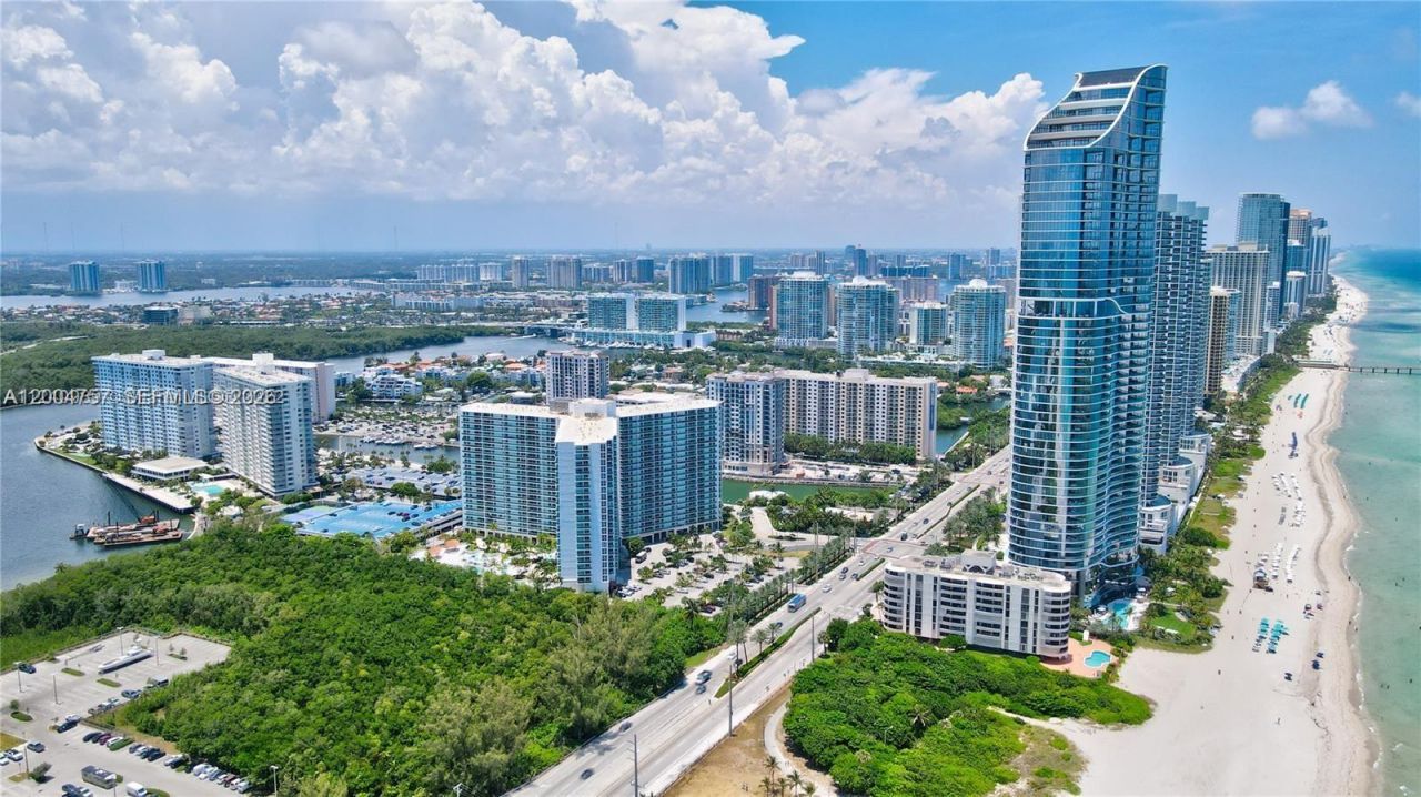 100 Bayview Dr, Unit 1503, Sunny Isles Beach, FL 33160 Photo