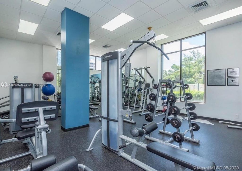 100 Bayview Dr, Unit 1503, Sunny Isles Beach, FL 33160 Photo