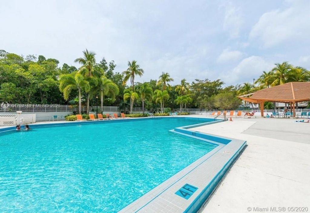 100 Bayview Dr, Unit 1503, Sunny Isles Beach, FL 33160 Photo