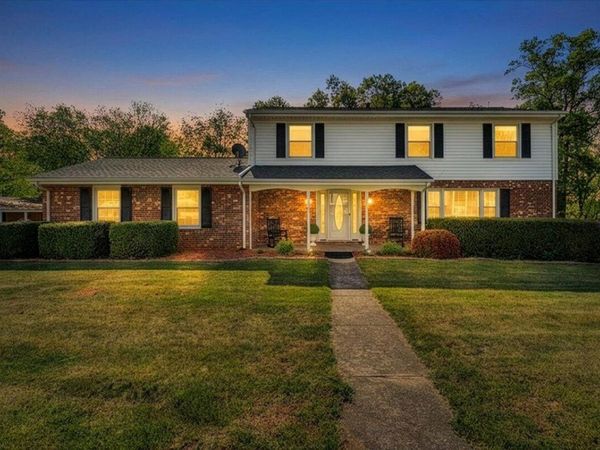 1036 Howell DR , Vinton, VA 24179