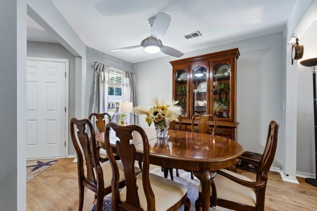 642 Oakhurst Dr.  Photo 12