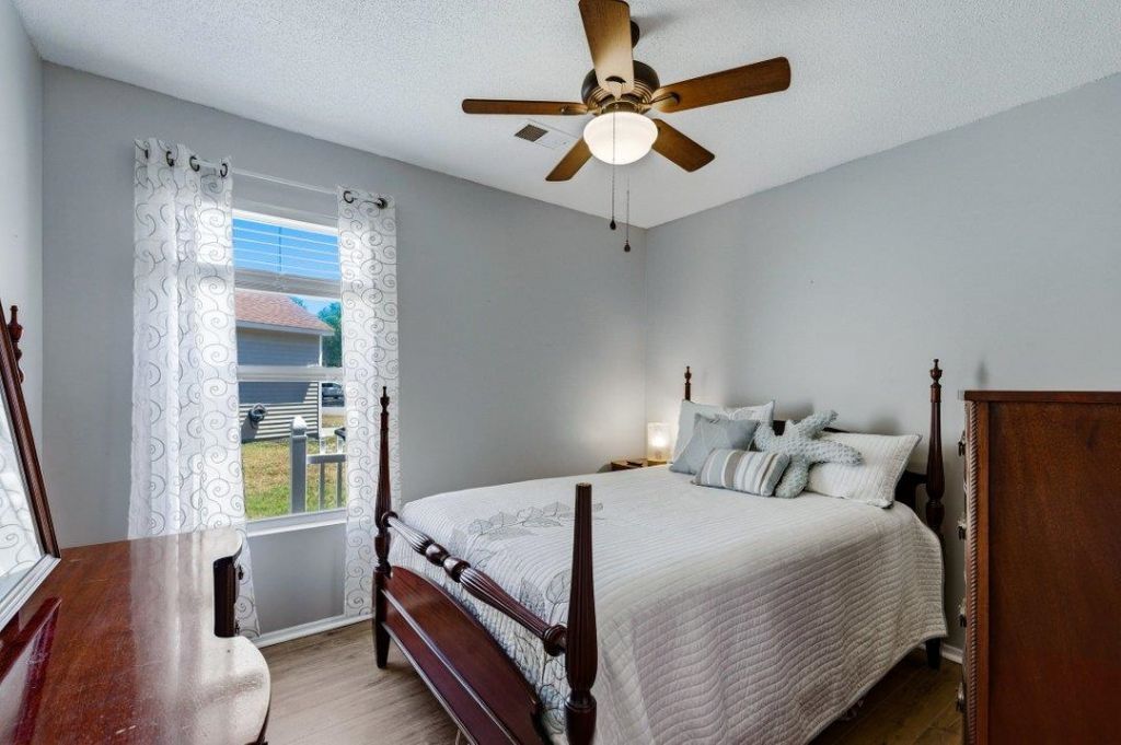 642 Oakhurst Dr.  Photo 16