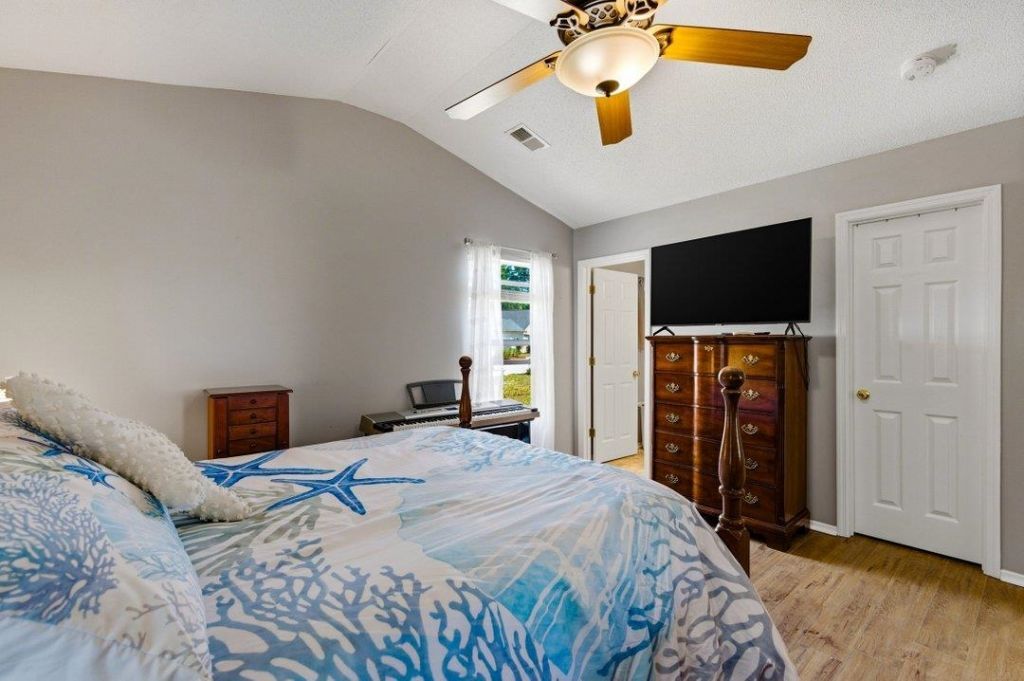 642 Oakhurst Dr.  Photo 20