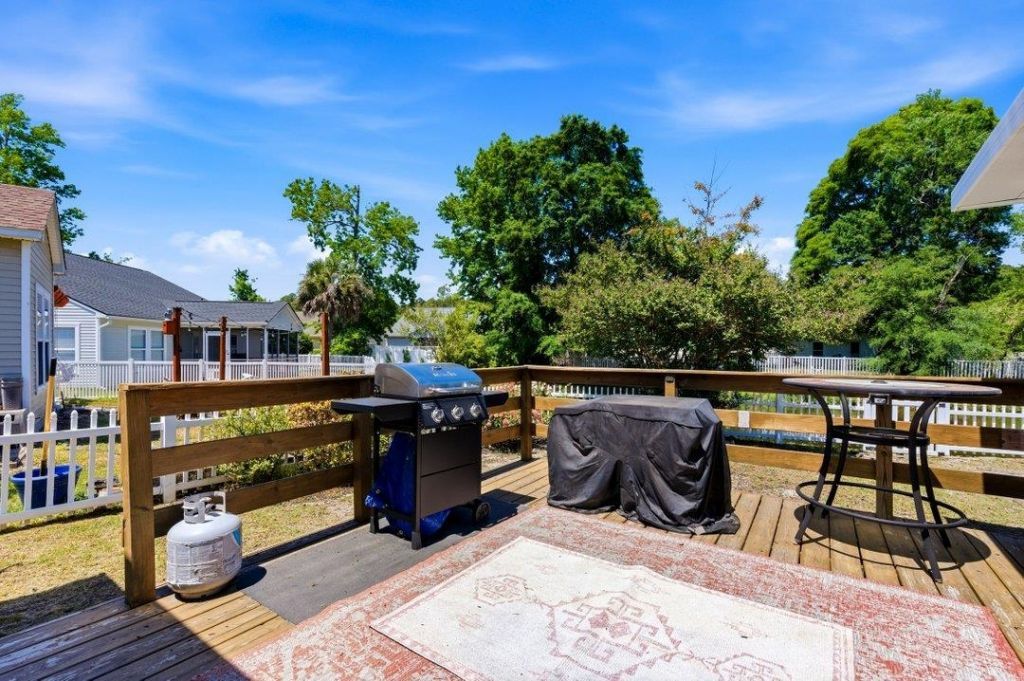 642 Oakhurst Dr.  Photo 24