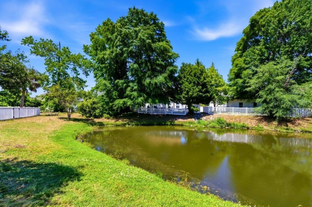 642 Oakhurst Dr.  Photo 29