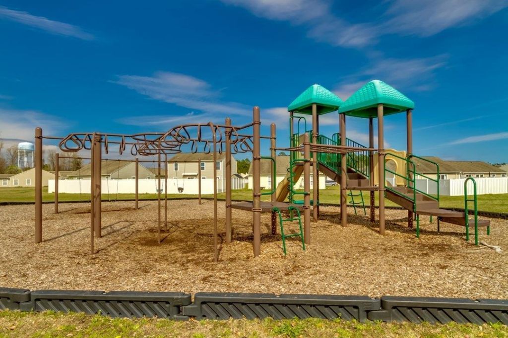 642 Oakhurst Dr.  Photo 37