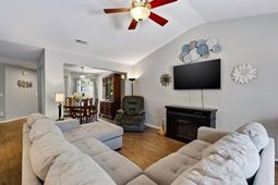 642 Oakhurst Dr.  photo 4