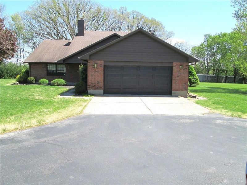 12520 Air Hill Road, Brookville, OH 45309 Photo 3