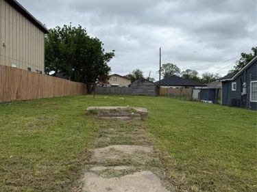 1423 Hendricks Avenue, Dallas, TX 75216