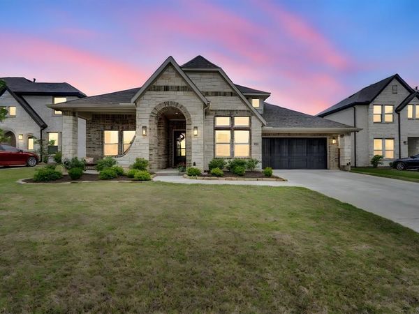 922 Cardinal Drive, Midlothian, TX 76065