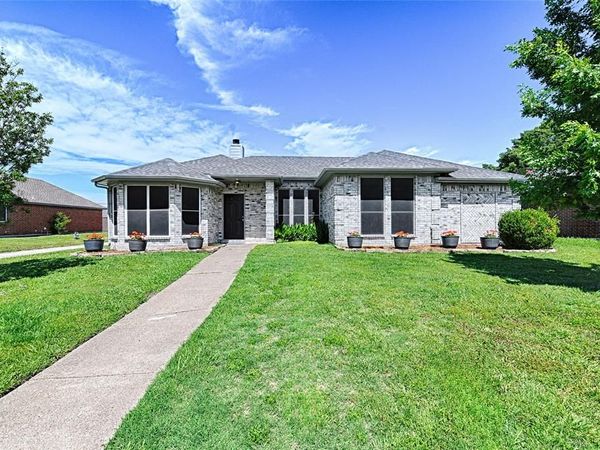 1905 Bent Brook Drive , Mesquite, TX 75181