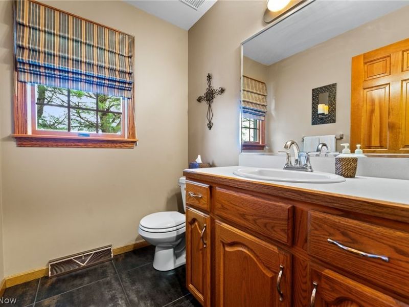 98 Jade Circle, Canfield, OH 44406 Photo 18