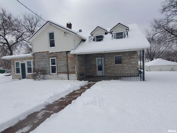 2760 12TH Street , Rock Island, IL 61201