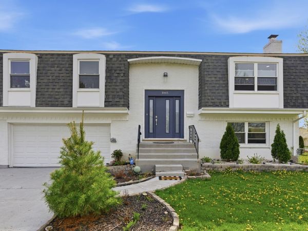 1065 N Smith Street , Palatine, IL 60067