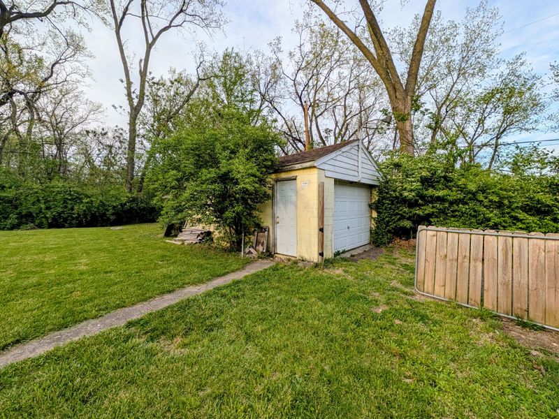 1500 Bretton Road, Columbus, OH 43219 Photo 4