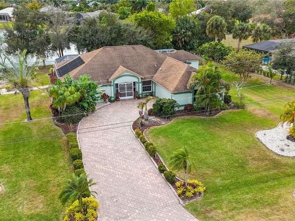 1814 SW 18th TER , CAPE CORAL, FL 33991