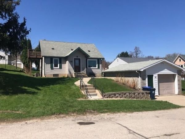 705 Rochelle Avenue S, Lanesboro, MN 55949