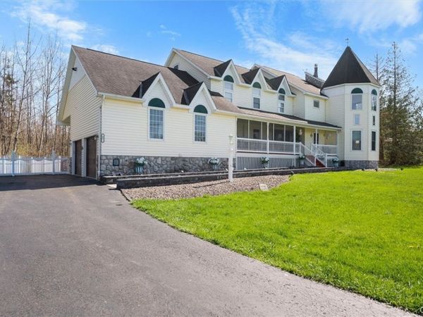 43 Lakeshore Road , Oswego, NY 13126