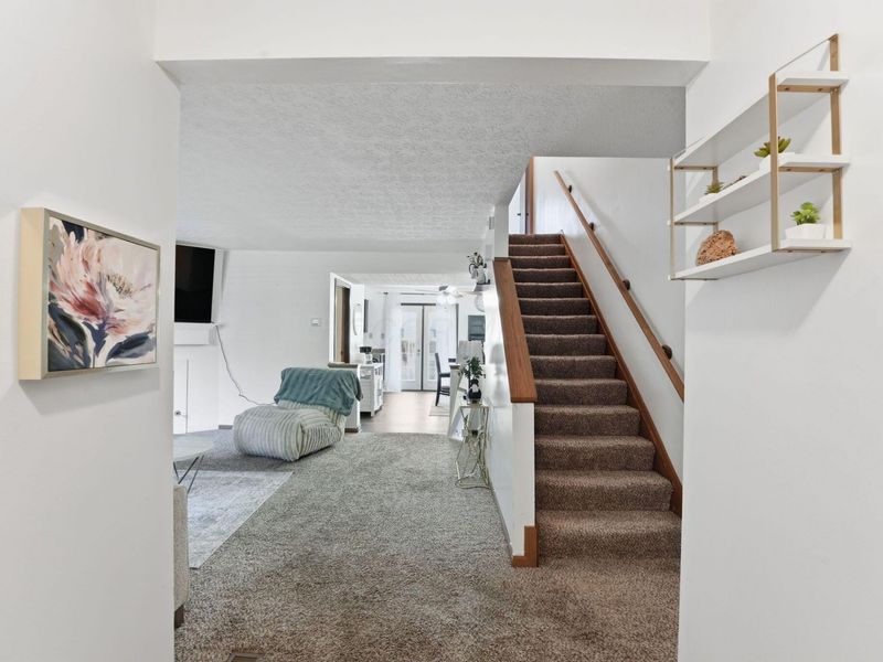 1184 Cambridge Way , Pickerington, OH 43147 Photo 2