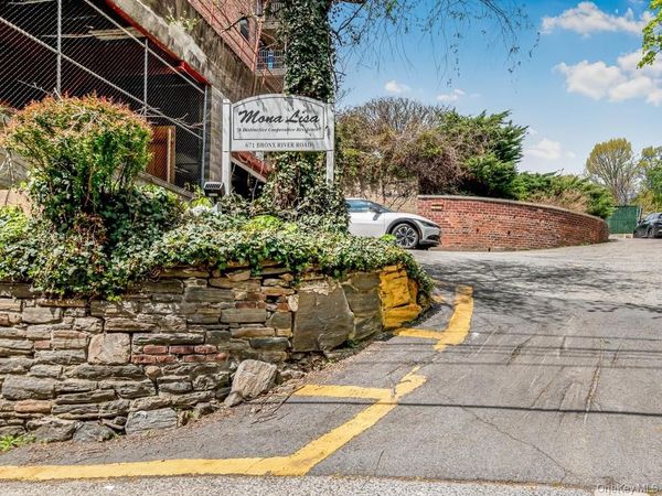 671 Bronx River Road , Unit 6L, Yonkers, NY 10704