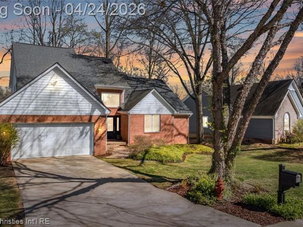 3160 W Ridge Court, Commerce Twp, MI 48390