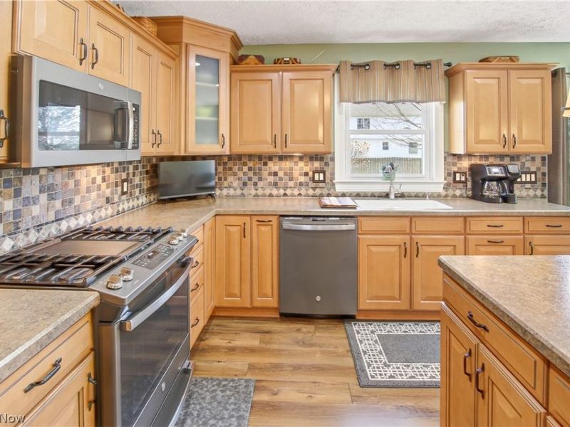 127 Cumberland Court, Elyria, OH 44035 Photo 12