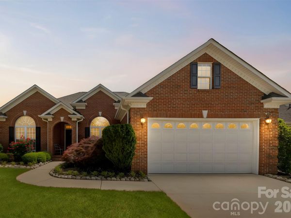 2304 Pinefield Court , Gastonia, NC 28056