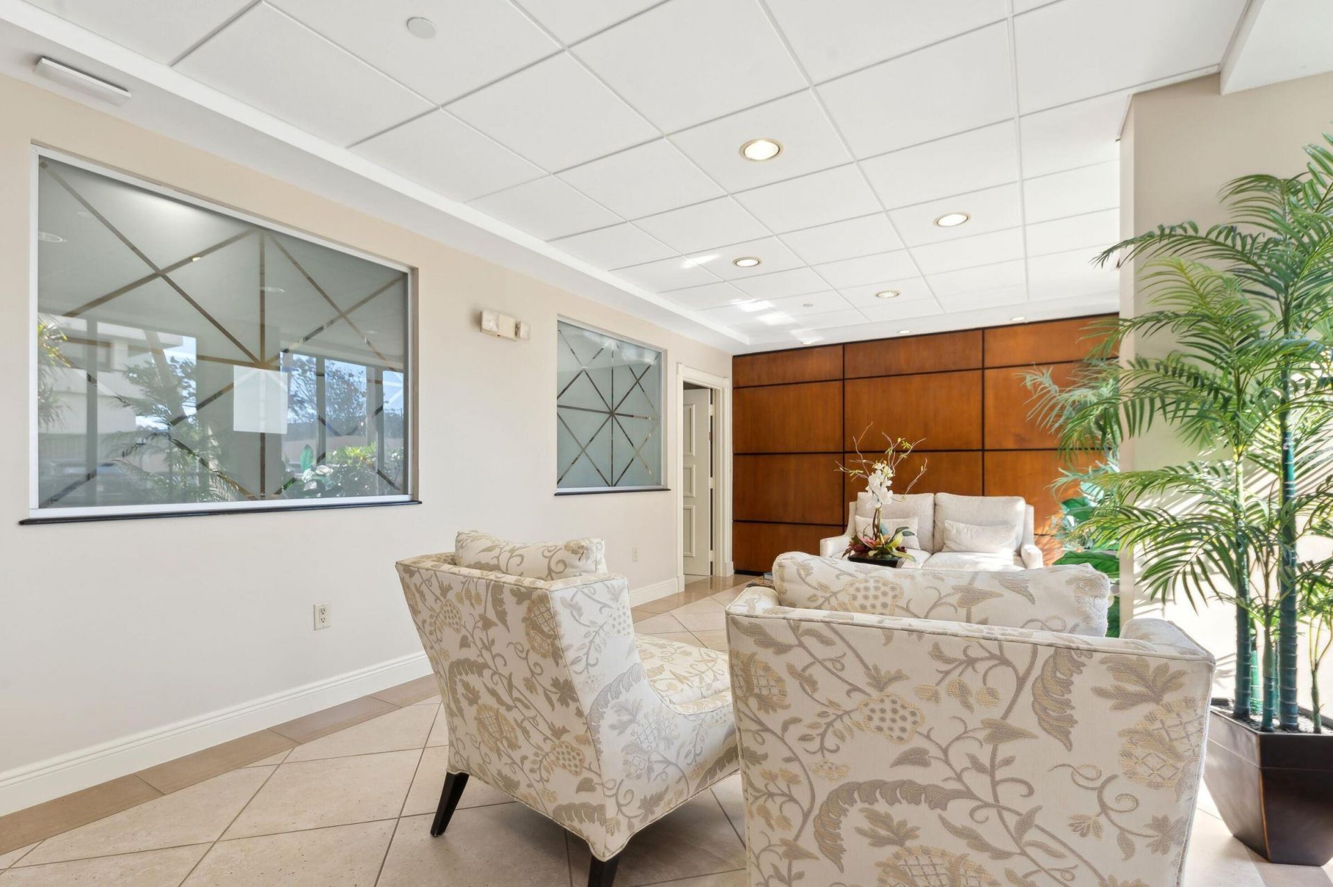 4200 N Ocean Drive, Unit 1-902, Singer Island, FL 33404 Photo