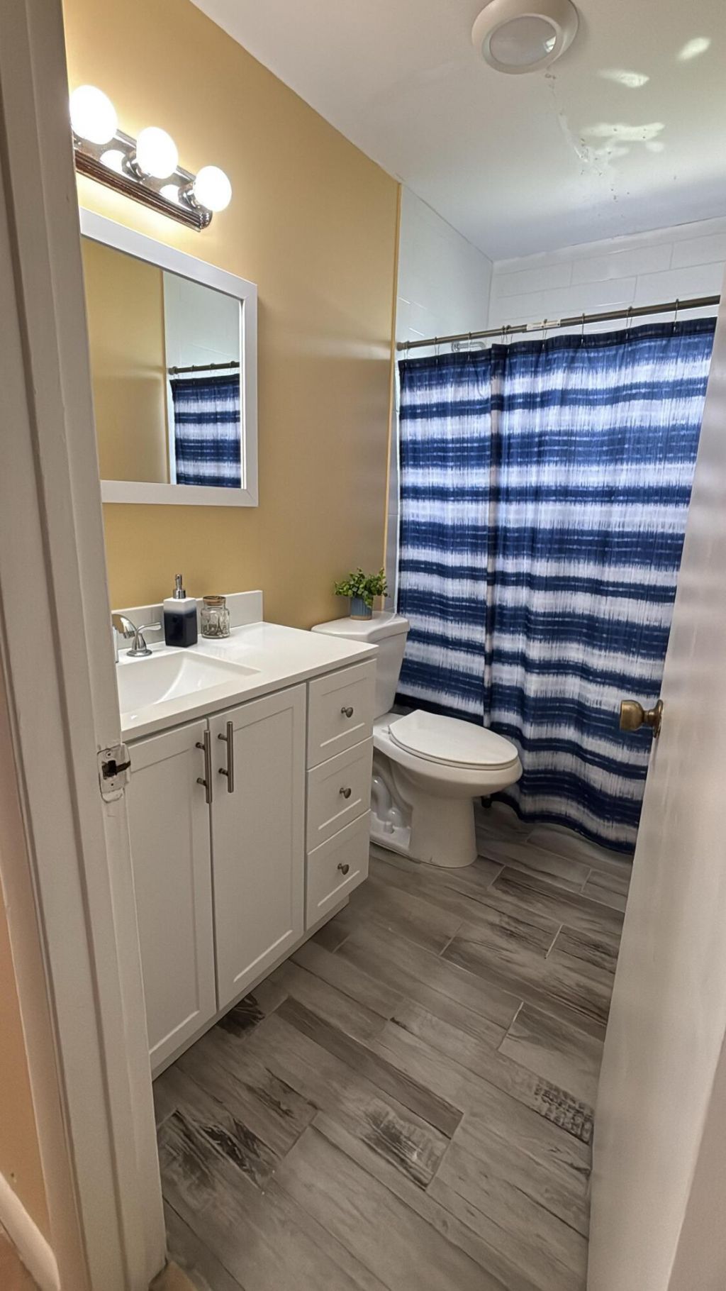 210 Sparrow Drive, Unit 4, Royal Palm Beach, FL 33411 Photo