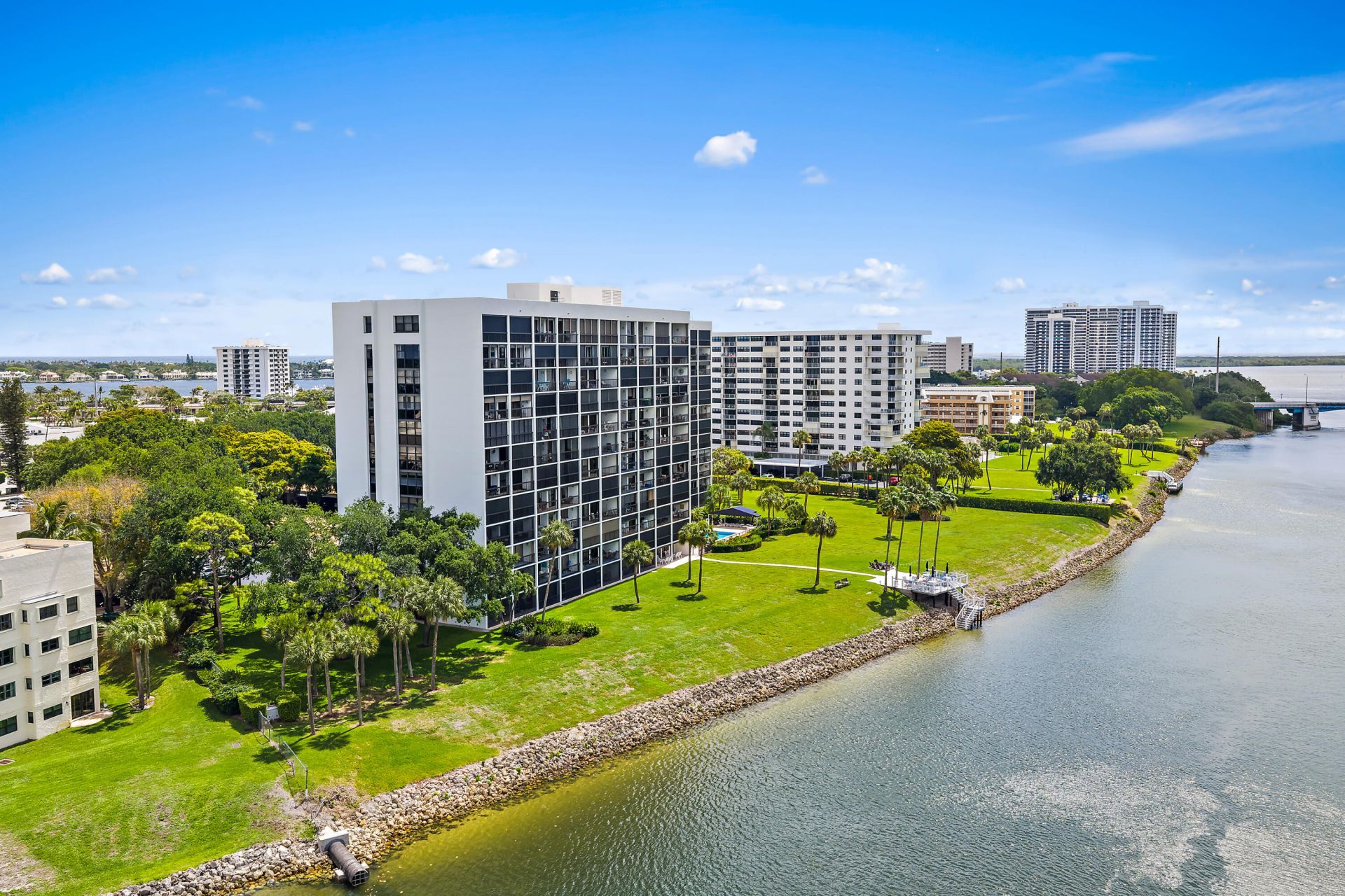 356 Golfview Road, Unit 903, North Palm Beach, FL 33408 Photo