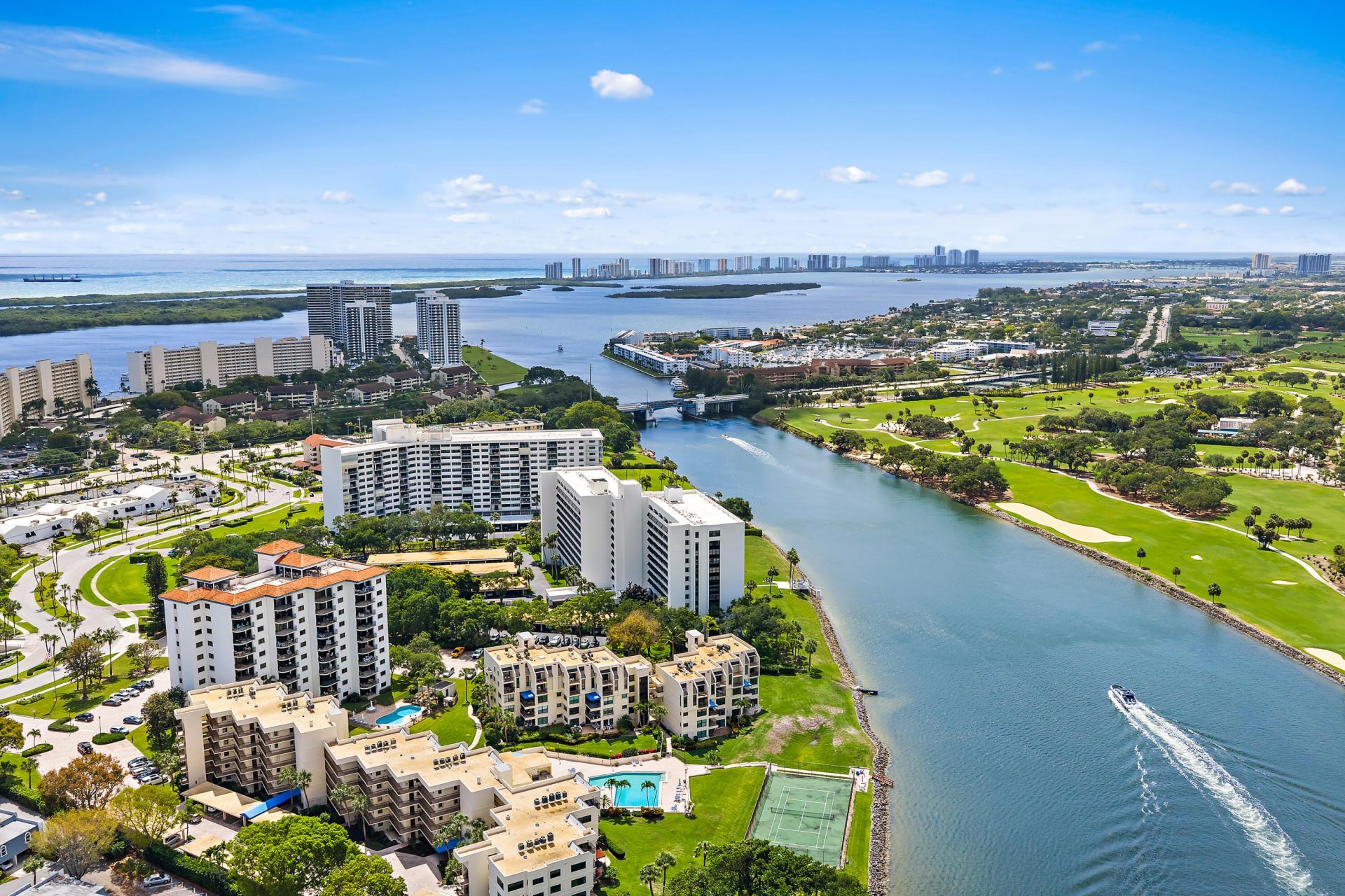 356 Golfview Road, Unit 903, North Palm Beach, FL 33408 Photo