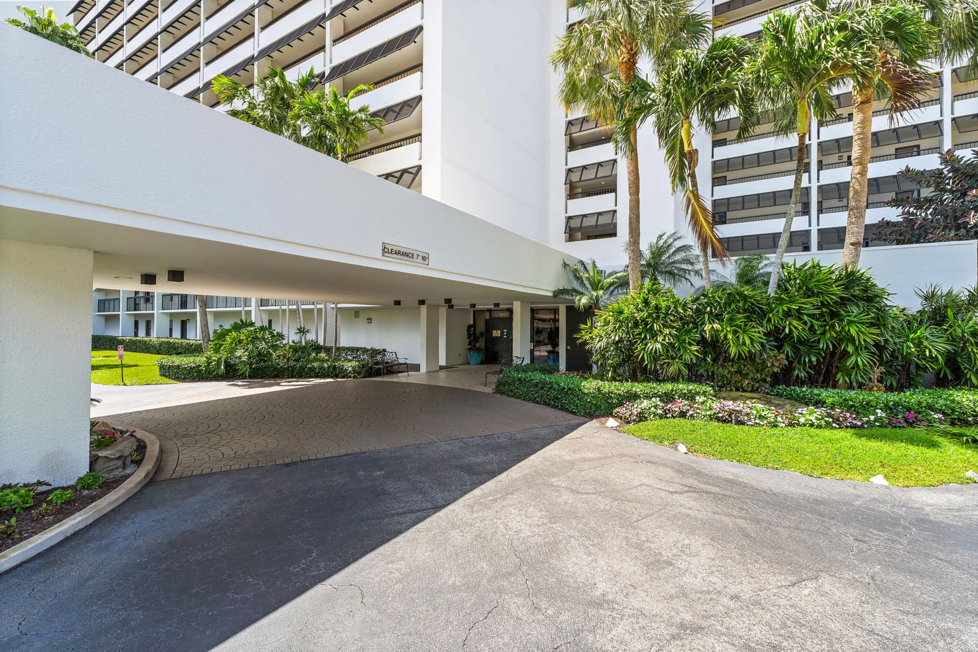 356 Golfview Road, Unit 903, North Palm Beach, FL 33408 Photo