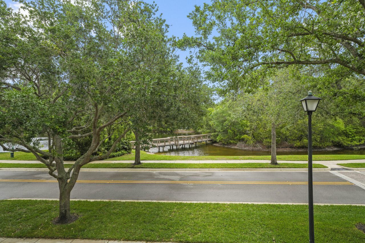174 W Thatch Palm Circle, Jupiter, FL 33458 Photo
