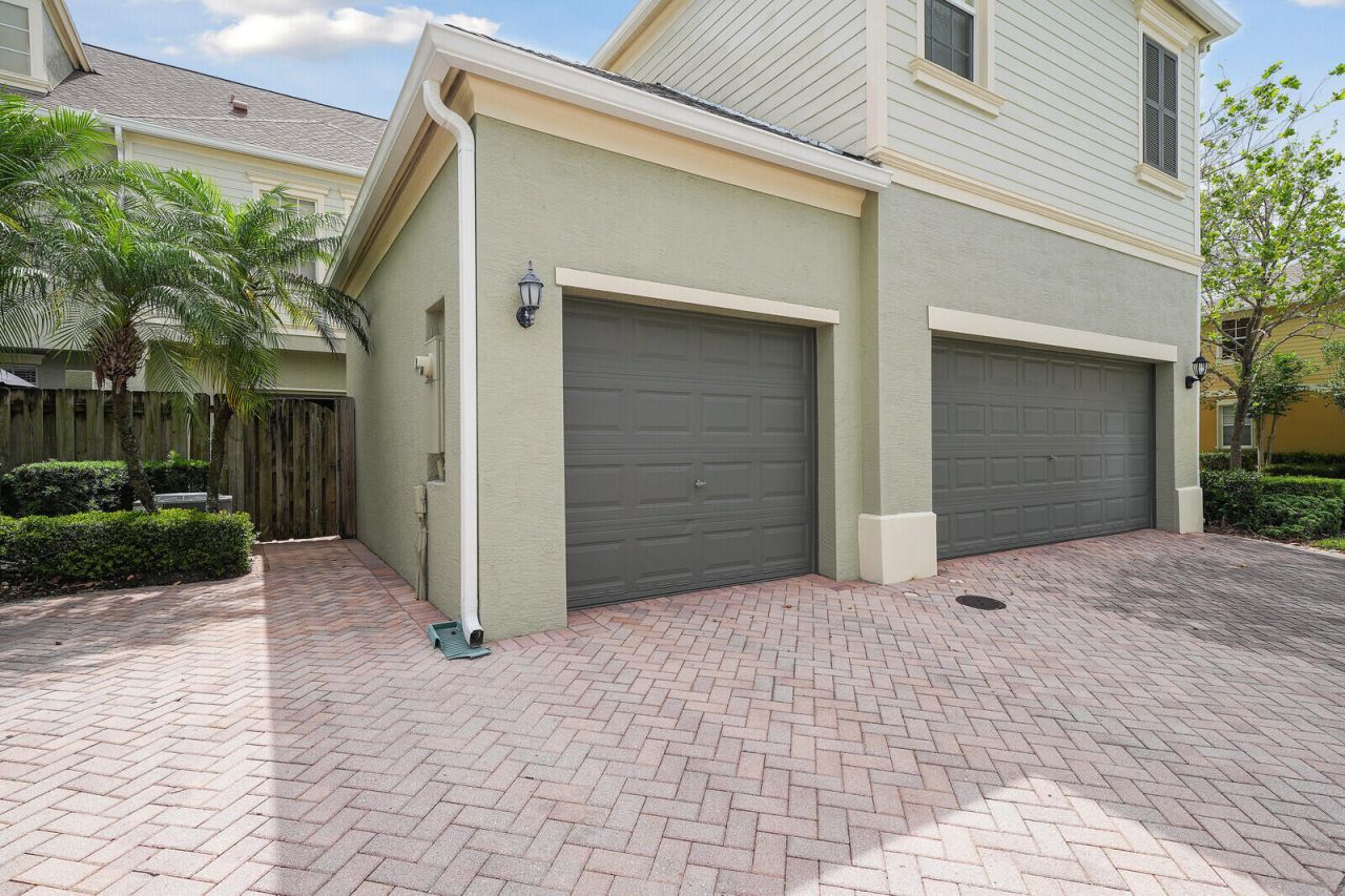 174 W Thatch Palm Circle, Jupiter, FL 33458 Photo